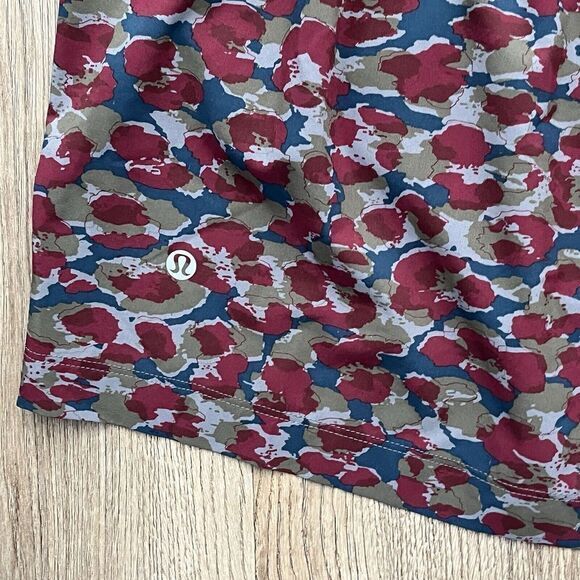 Lululemon Mens Assert Shorts Size L Red Leopard Print Cross-training Activewear - Picture 7 of 10